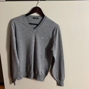 100% Authentic Valentino Sweater size M.